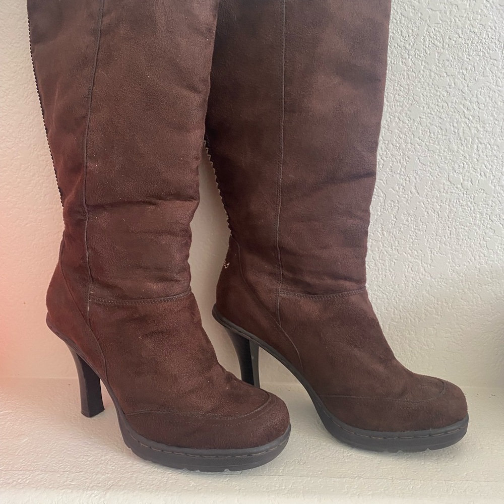 Candies Women’s Dark Brown Suede Knee High, High Heels Fleece Lined